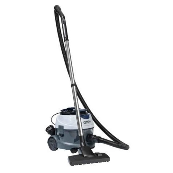 Vysavač Nilfisk VP100DRY Vaccum Cleaner