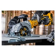 Pila kotoučová 115mm  AKU DCS571NT 18V bez aku a nabíječky