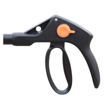 Uchopovač   FISKARS  1062271