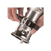 Frézka kombinovaná s příslušenstvím 700W , Makita RT0702CX2J