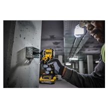 Utahovák rázový AKU XR DCF850E2T 18V 2x1,7Ah POWERSTACK Tstak