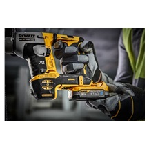 Kladivo vrtací AKU XR DCH172E2T 18V 2x1,7Ah POWERSTACK Tstak