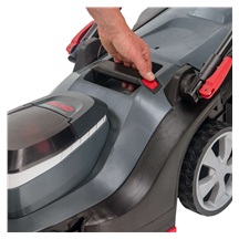 Sekačka rot. 382 Li Premium 18V
2 x baterie 5 Ah a 1 x nabíječka součástí balení, 3in1