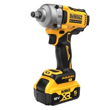 Utahovák AKU rázový DCF891P2T 1/2" 18V 2x5,0 Ah