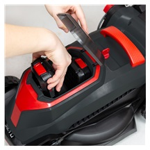Sekačka AKU 32.1 Li Easy 18V SET včetně dvou 18 V (2,5 Ah) lithium-iontových baterií a nabíječky